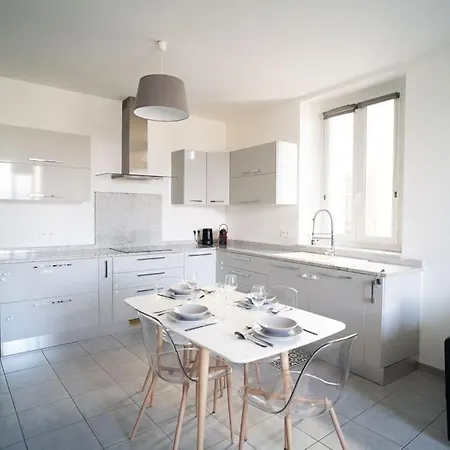 Apartmán T4 Vue Mer Proche Gare Et Centre *